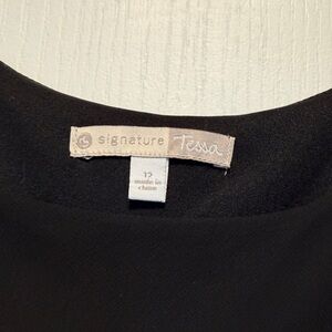 Signature Women’s Black Dress